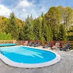 Vikendica Pool & Wellness Twin Zavrh